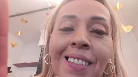 Snapshot of mailyn_jung_ chatting on 12, 2, 2025 Carolina Barrantes Munera online show from 12, 2, 2025