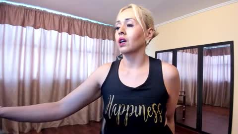 Carolina Barrantes Munera online show from 12, 11, 2025