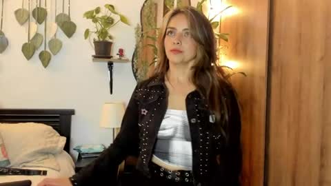 Mailyn Foxx online show from 26, 6, 2026