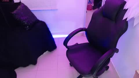 Snapshot of mailywindsor chatting on 5, 11, 2025 Maily online show from 5, 11, 2025