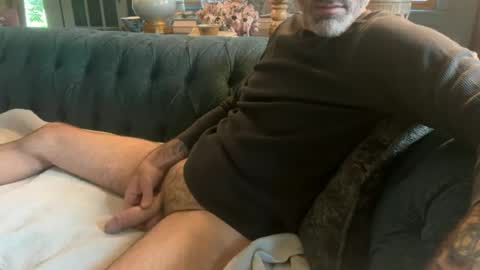Snapshot of mainebear05 chatting on 11, 7, 2026 mainebear05 online show from 11, 7, 2026