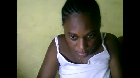 Snapshot of maissa687177 chatting on 19, 10, 2025 maissa687177 online show from 19, 10, 2025
