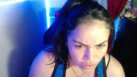 Hello friends Im on another account    online show from 11, 1, 2025