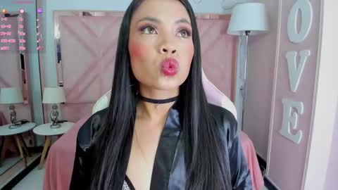 Snapshot of maiyajoness chatting on 15, 10, 2025 maiyajoness online show from 15, 10, 2025