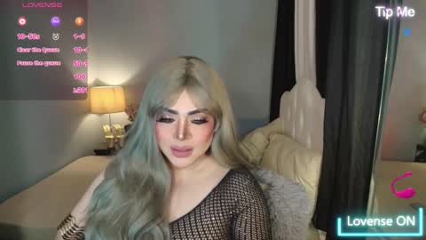 Snapshot of majestydannaxx chatting on 14, 11, 2025 majestydannaxx online show from 14, 11, 2025