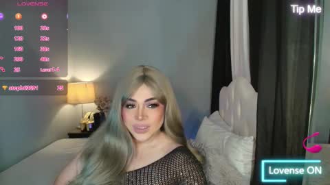 Snapshot of majestydannaxx chatting on 24, 11, 2025 majestydannaxx online show from 24, 11, 2025