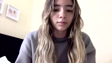 majo_gomezz online show from 3, 4, 2026