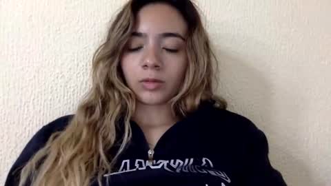 majo_gomezz online show from 7, 7, 2026