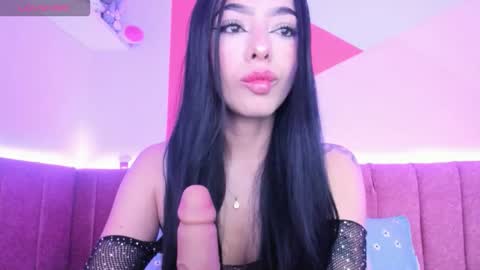 Snapshot of majoogomez chatting on 28, 9, 2025 Majo Gomez online show from 28, 9, 2025