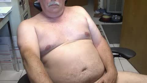 Snapshot of majormike34 chatting on 19, 4, 2026 majormike34 online show from 19, 4, 2026
