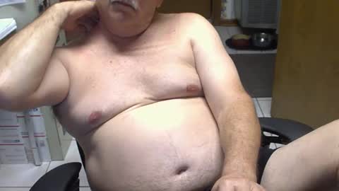 Snapshot of majormike34 chatting on 24, 4, 2026 majormike34 online show from 24, 4, 2026
