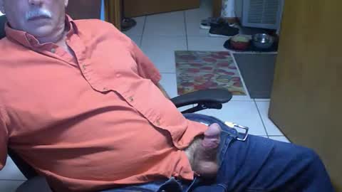 Snapshot of majormike34 chatting on 15, 5, 2026 majormike34 online show from 15, 5, 2026