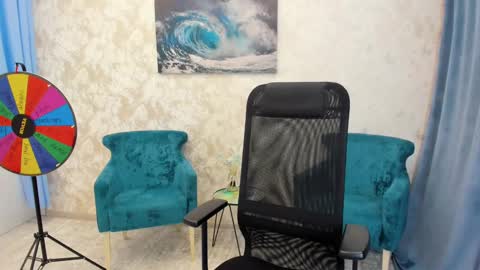 Chloe online show from 4, 3, 2025