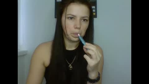 make_mesmile online show from 17, 12, 2025