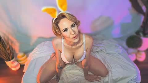  April Dayze  makemebeautiful online show from 4, 3, 2025