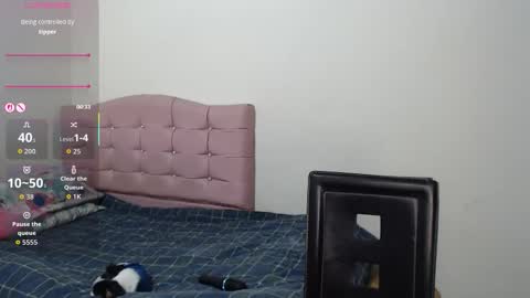 Snapshot of makennaa_1 chatting on 11, 11, 2025 MAKENNAA online show from 11, 11, 2025