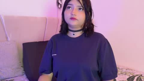 Snapshot of makii__ chatting on 11, 11, 2025 Maki online show from 11, 11, 2025