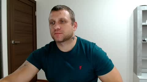 Snapshot of malchyshka chatting on 18, 10, 2025 malchyshka online show from 18, 10, 2025