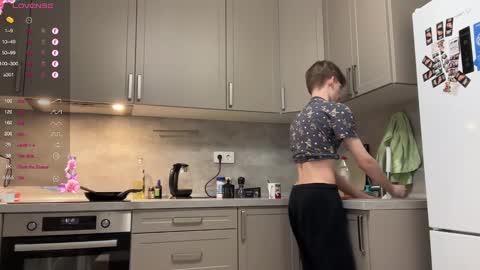 Snapshot of malcolm_yang chatting on 28, 1, 2025 Tom and Mark 3 online show from 28, 1, 2025