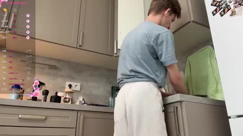 Snapshot of malcolm_yang chatting on 10, 2, 2025 Tom and Mark 3 online show from 10, 2, 2025