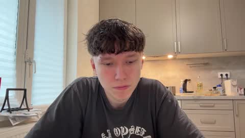 Snapshot of malcolm_yang chatting on 6, 3, 2025 Tom and Mark 3 online show from 6, 3, 2025