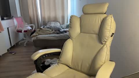 Snapshot of malcolm_yang chatting on 2, 10, 2025 Tom and Mark 3 online show from 2, 10, 2025