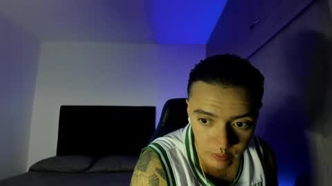 Snapshot of male_pussy chatting on 20, 4, 2026 ADAM online show from 20, 4, 2026