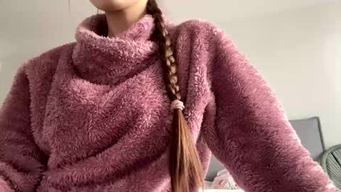 Snapshot of malinka_sweet19 chatting on 19, 10, 2025 malinka_sweet19 online show from 19, 10, 2025