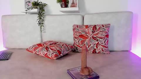 Snapshot of malka_burning chatting on 15, 2, 2025 Malka online show from 15, 2, 2025