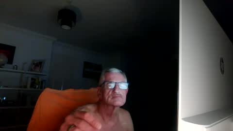 Snapshot of malkie55 chatting on 2, 11, 2025 malkie55 online show from 2, 11, 2025