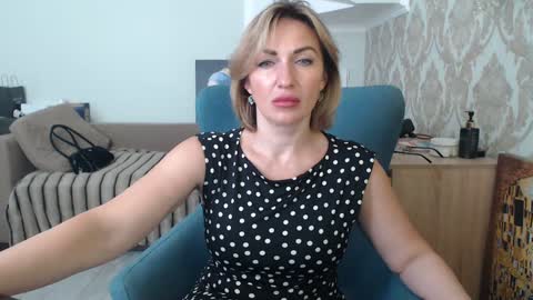 Snapshot of mallinia chatting on 24, 5, 2026 mallinia online show from 24, 5, 2026