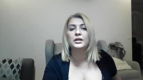 malorine online show from 25, 11, 2025