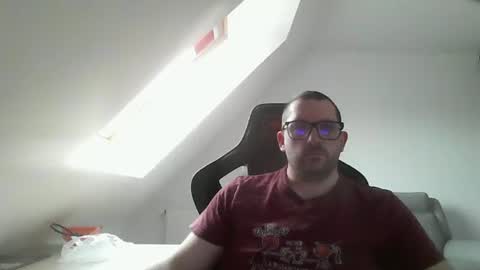 Snapshot of malou2927 chatting on 2, 12, 2024 breton online show from 2, 12, 2024