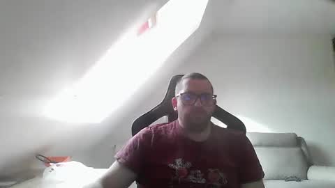 Snapshot of malou2927 chatting on 2, 12, 2024 breton online show from 2, 12, 2024