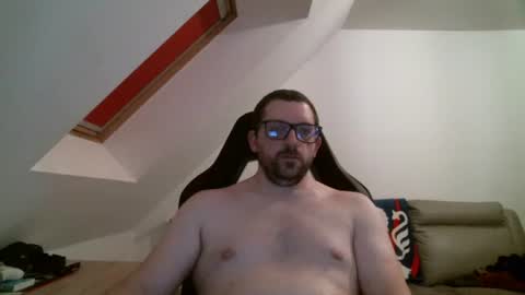 Snapshot of malou2927 chatting on 5, 4, 2026 breton online show from 5, 4, 2026