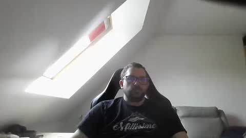 Snapshot of malou2927 chatting on 11, 4, 2026 breton online show from 11, 4, 2026