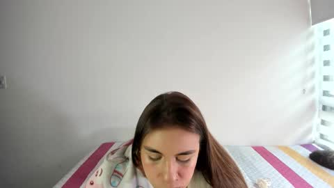 Snapshot of malucam_06 chatting on 25, 11, 2025 instagram nueela online show from 25, 11, 2025