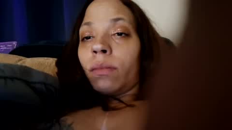 mamabear12052 online show from 1, 6, 2026