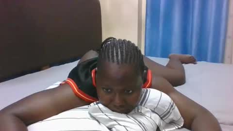 Snapshot of mamasita2023 chatting on 8, 2, 2025 mamasita2023 online show from 8, 2, 2025