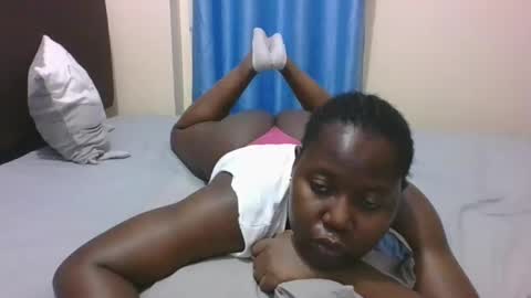 Snapshot of mamasita2023 chatting on 12, 3, 2025 mamasita2023 online show from 12, 3, 2025