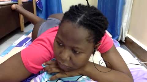 Snapshot of mamasita2023 chatting on 30, 10, 2025 mamasita2023 online show from 30, 10, 2025