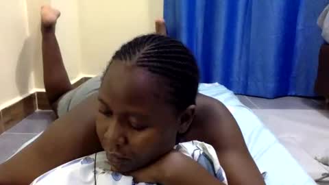 Snapshot of mamasita2023 chatting on 23, 11, 2025 mamasita2023 online show from 23, 11, 2025