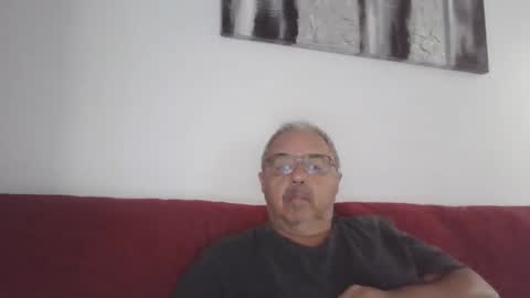 Snapshot of mambow99 chatting on 4, 1, 2025 OLDMANFREE online show from 4, 1, 2025