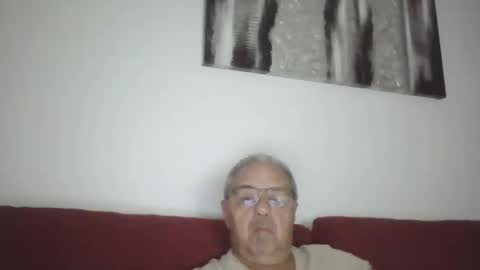 Snapshot of mambow99 chatting on 16, 10, 2025 OLDMANFREE online show from 16, 10, 2025