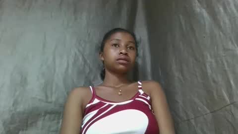 Snapshot of mamieriela chatting on 15, 4, 2026 mamieriela online show from 15, 4, 2026