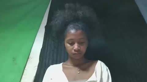 Snapshot of mamieriela chatting on 26, 4, 2026 mamieriela online show from 26, 4, 2026