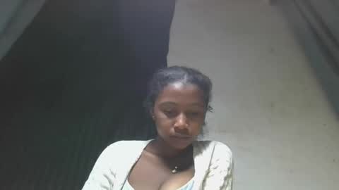 Snapshot of mamieriela chatting on 7, 5, 2026 mamieriela online show from 7, 5, 2026