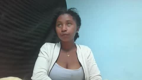 Snapshot of mamieriela chatting on 15, 5, 2026 mamieriela online show from 15, 5, 2026