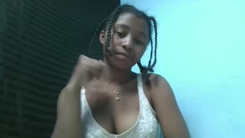 Snapshot of mamieriela chatting on 20, 5, 2026 mamieriela online show from 20, 5, 2026
