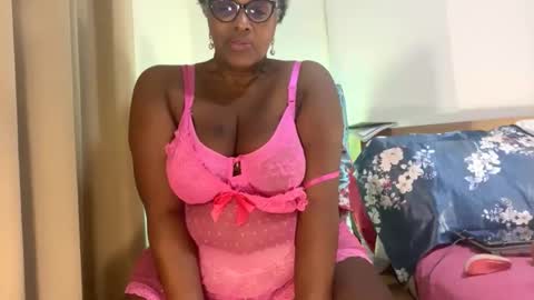 Snapshot of mamigilf66 chatting on 14, 12, 2025 mamigilf66 online show from 14, 12, 2025